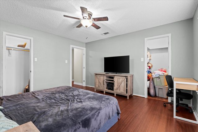 2102 Longhorn Drive, Levelland, TX 79336