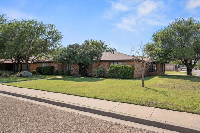 2102 Longhorn Drive, Levelland, TX 79336