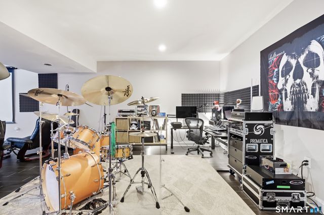 74 Black Rock Turnpike, Redding, CT 06896