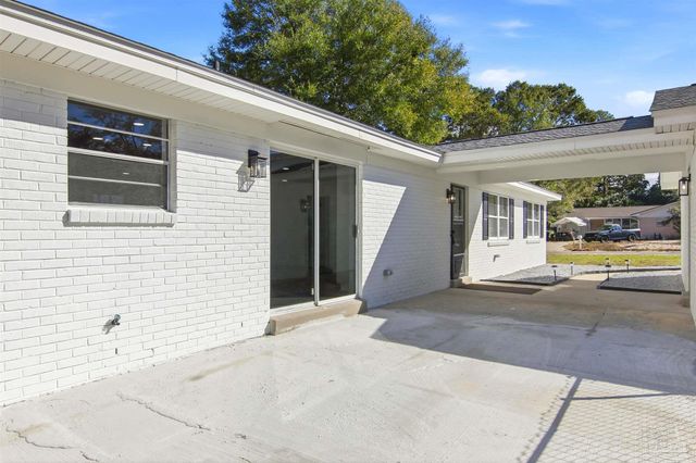 3520 Tide Dr, Pensacola, FL 32504