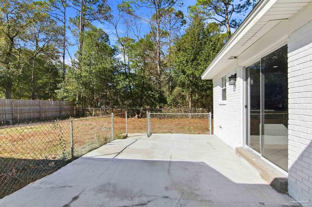 3520 Tide Dr, Pensacola, FL 32504