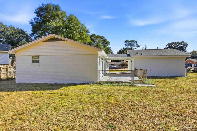 3520 Tide Dr, Pensacola, FL 32504