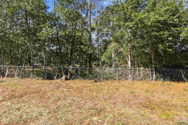 3520 Tide Dr, Pensacola, FL 32504