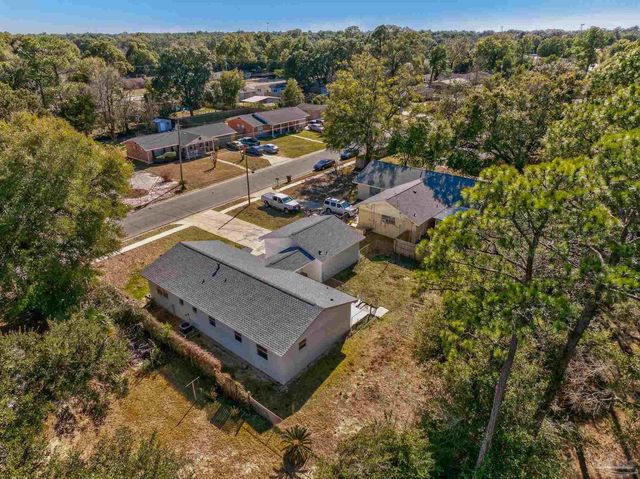 3520 Tide Dr, Pensacola, FL 32504