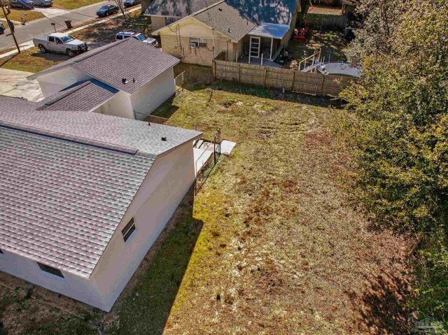 3520 Tide Dr, Pensacola, FL 32504