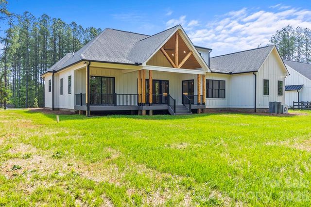 2373 Lee Lawing Road, Lincolnton, NC 28092