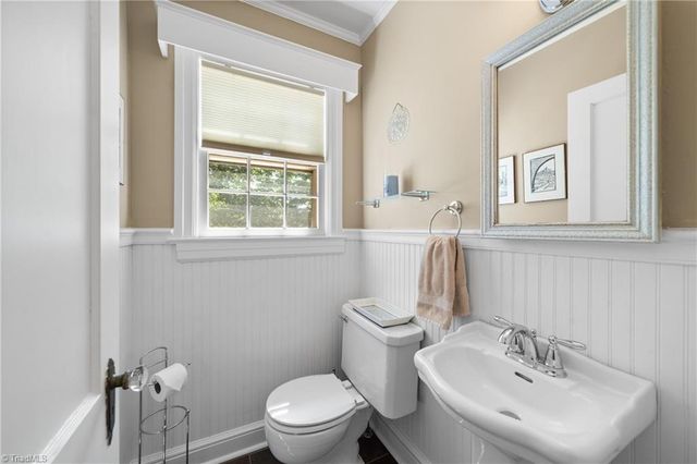 1538 Overbrook Avenue, Winston-salem, NC 27104