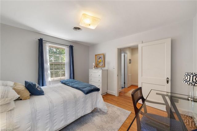 1538 Overbrook Avenue, Winston-salem, NC 27104