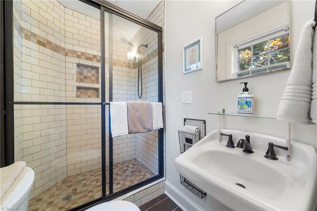 1538 Overbrook Avenue, Winston-salem, NC 27104