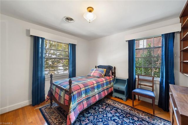 1538 Overbrook Avenue, Winston-salem, NC 27104