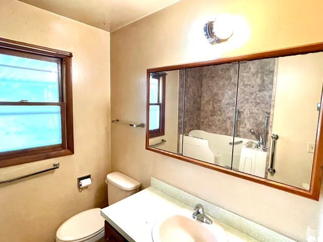 873 Hermitage Drive, Aurora, IL 60506
