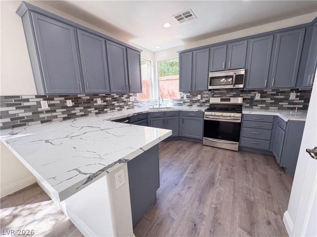 7319 Pepperbox Avenue, Las Vegas, NV 89179 — photo 2