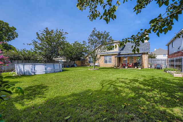 10713 Ivy Creek Lane, Fort Worth, TX 76140