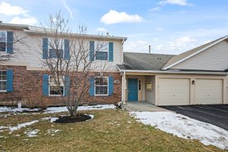 1288 N Red Oak Circle 3, Round Lake Beach, IL 60073