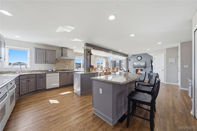 72 Michaels Walk, Lancaster, NY 14086