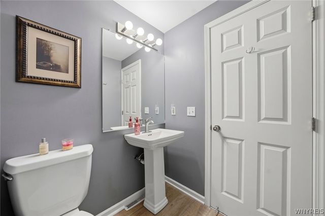 72 Michaels Walk, Lancaster, NY 14086