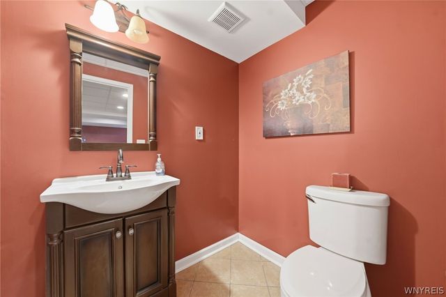 72 Michaels Walk, Lancaster, NY 14086