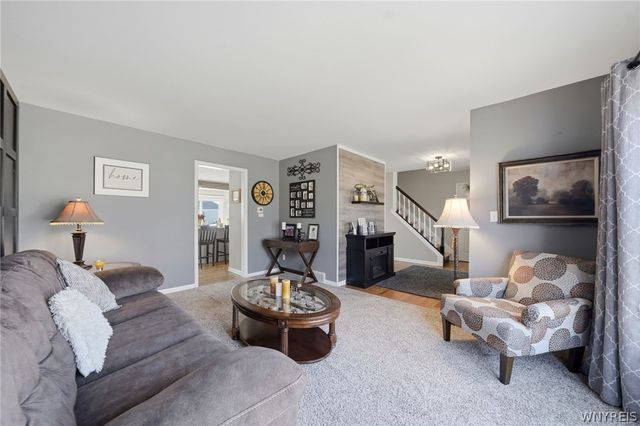 72 Michaels Walk, Lancaster, NY 14086