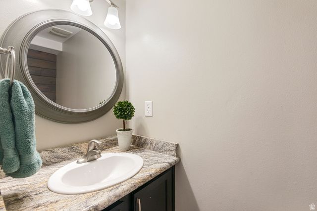 5527 W CALIENTE DR, West Jordan, UT 84081