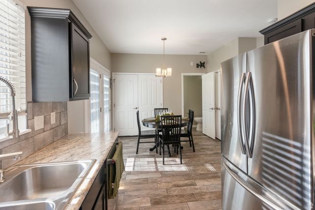 5527 W CALIENTE DR, West Jordan, UT 84081