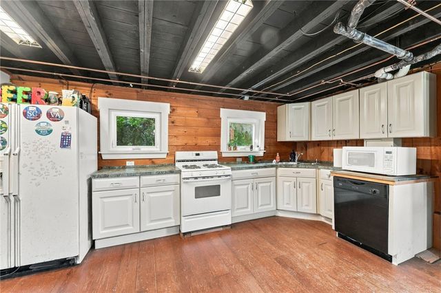 413 Harkney Hill Road, Coventry, RI 02816