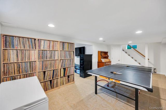 75 Elm Avenue, Smithtown, NY 11787