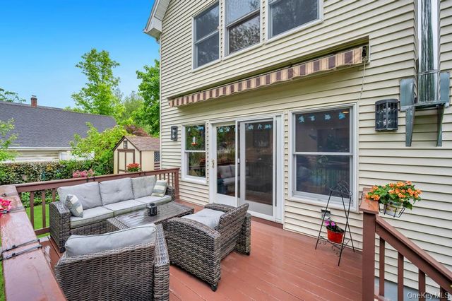 75 Elm Avenue, Smithtown, NY 11787
