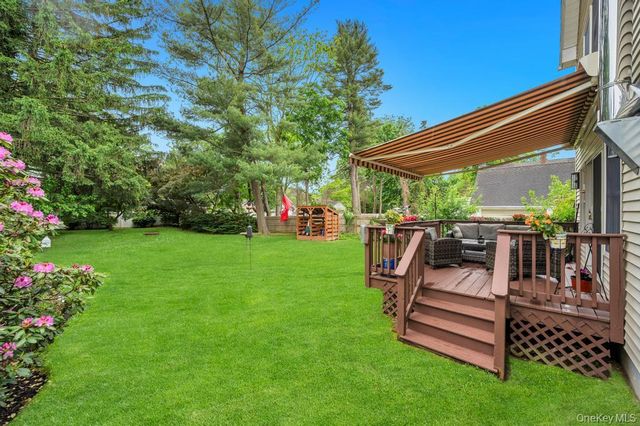 75 Elm Avenue, Smithtown, NY 11787