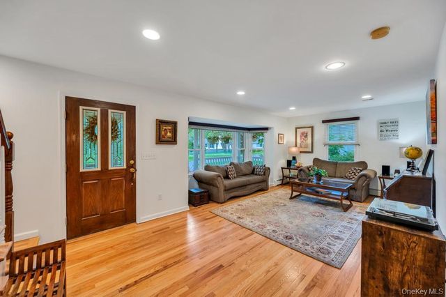 75 Elm Avenue, Smithtown, NY 11787
