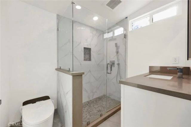 15644 San Fernando Mission, Granada Hills, CA 91344