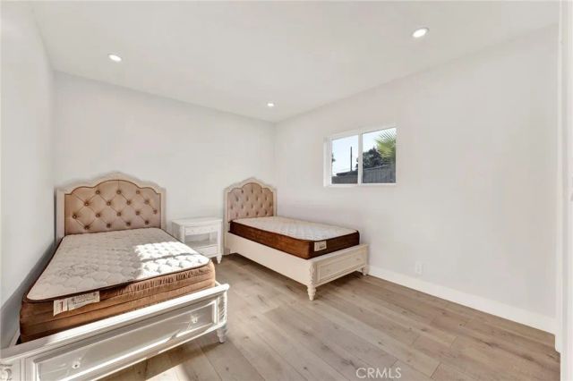 15644 San Fernando Mission, Granada Hills, CA 91344