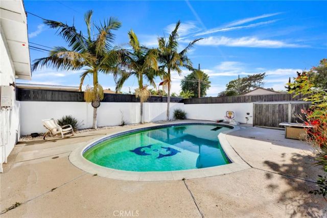 15644 San Fernando Mission, Granada Hills, CA 91344