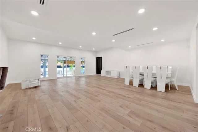 15644 San Fernando Mission, Granada Hills, CA 91344
