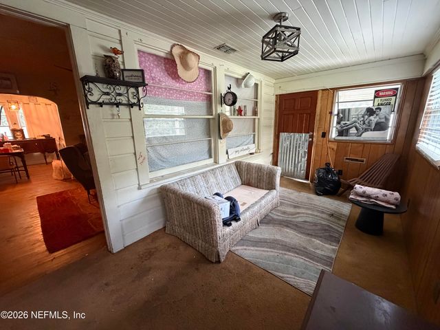 5323 SUNDERLAND Road, Jacksonville, FL 32210