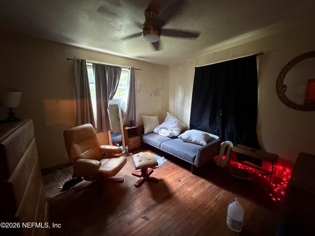 5323 SUNDERLAND Road, Jacksonville, FL 32210