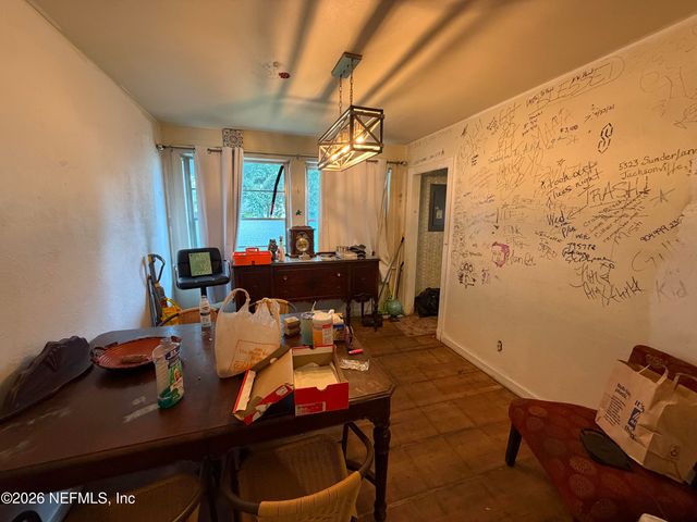 5323 SUNDERLAND Road, Jacksonville, FL 32210
