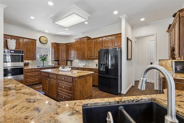 3113 Overlook Circle, Highland Village, TX 75077