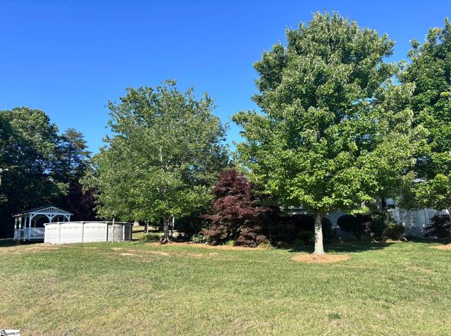 104 N Tiger Court, Travelers Rest, SC 29690