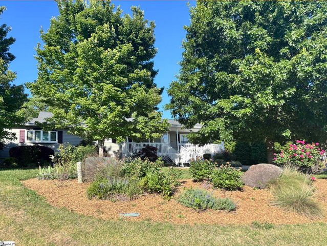 104 N Tiger Court, Travelers Rest, SC 29690