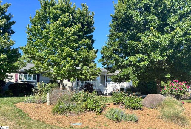 104 N Tiger Court, Travelers Rest, SC 29690