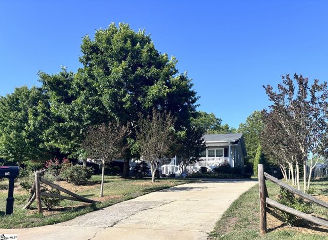 104 N Tiger Court, Travelers Rest, SC 29690