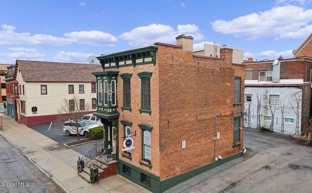 153 Barrett Street, Schenectady, NY 12305