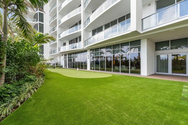 220 Lake Shore Drive 1523, Lake Park, FL 33403