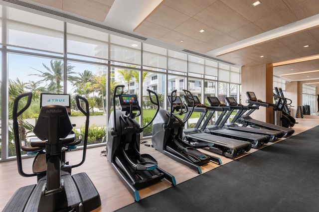 220 Lake Shore Drive 1523, Lake Park, FL 33403