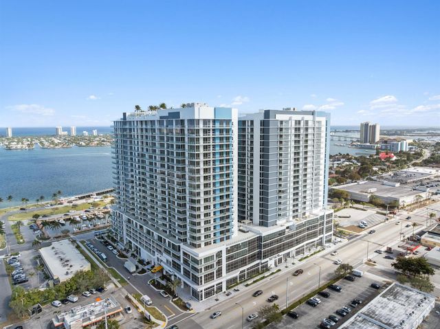 220 Lake Shore Drive 1523, Lake Park, FL 33403