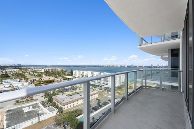 220 Lake Shore Drive 1523, Lake Park, FL 33403