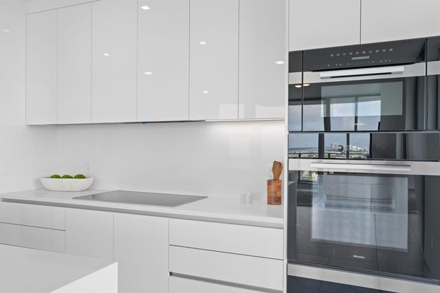 220 Lake Shore Drive 1523, Lake Park, FL 33403