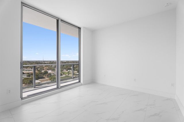 220 Lake Shore Drive 1523, Lake Park, FL 33403