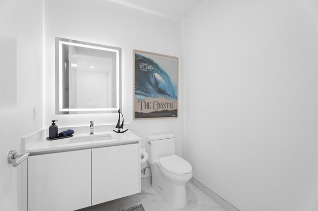 220 Lake Shore Drive 1523, Lake Park, FL 33403