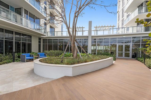 220 Lake Shore Drive 1523, Lake Park, FL 33403